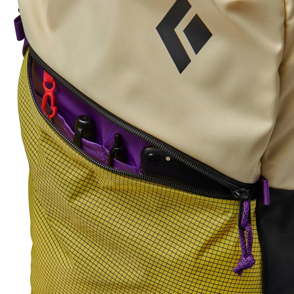 Logos 26 Pack Black Diamond | Mochila Urbana 26L con Compartimento para Laptop y Tejido Reciclado - Imagen 2